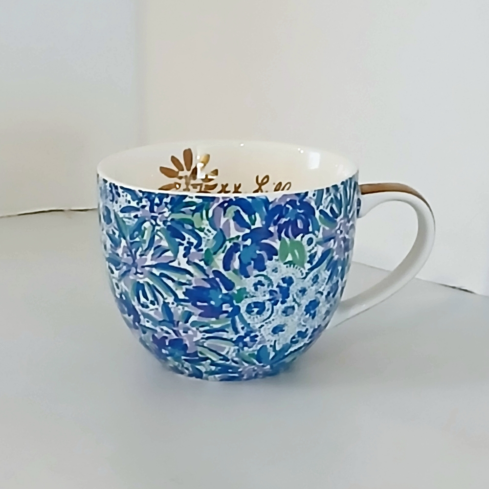 Lilly Pulitzer Blue Floral Tiger Tea/Coffee Cup. Beautiful Condition.